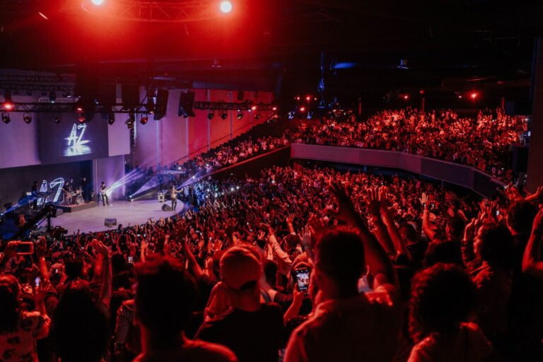 Adam Hamilton megachurch